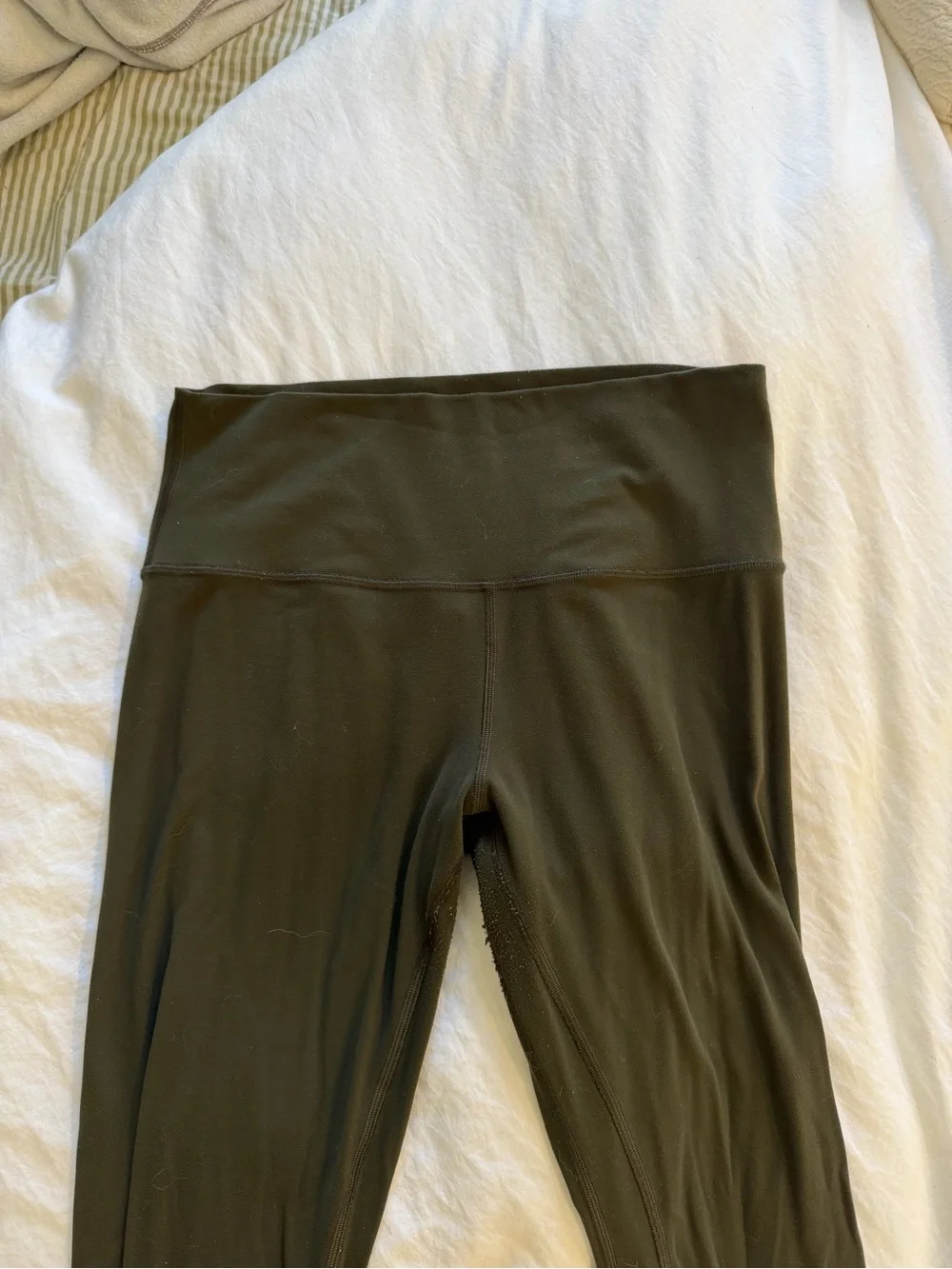 Lululemon Athletica Align leggings 28” dark green